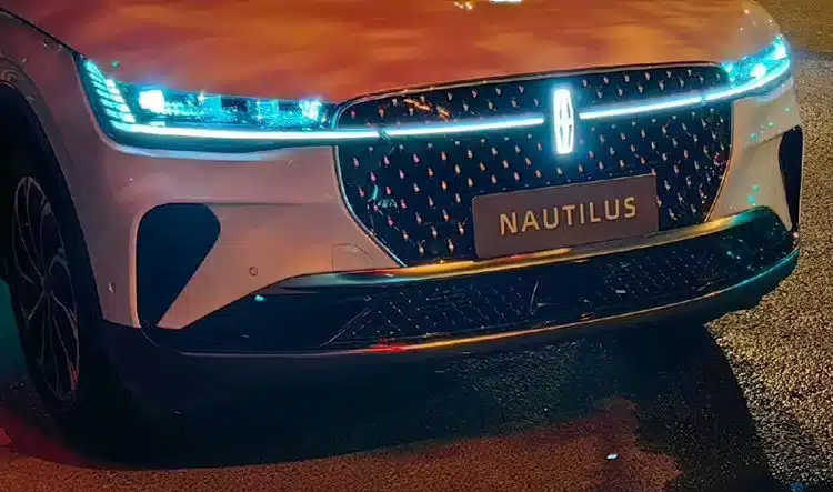 Lincoln Nautilus Light up Emblem illumination