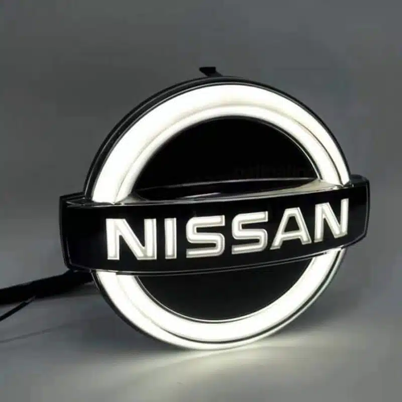 Dynamic Nissan Kicks LED Emblem